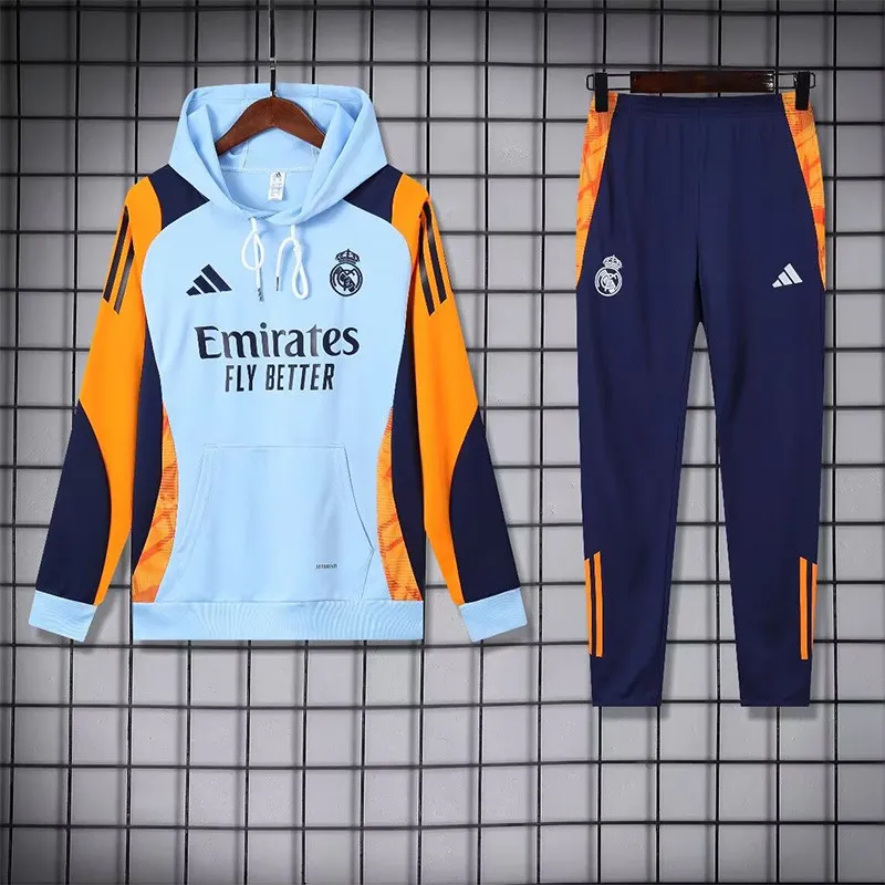 La Chaqueta de Entrenamiento del Real Madrid: Comodidad y Estilo para el Frío