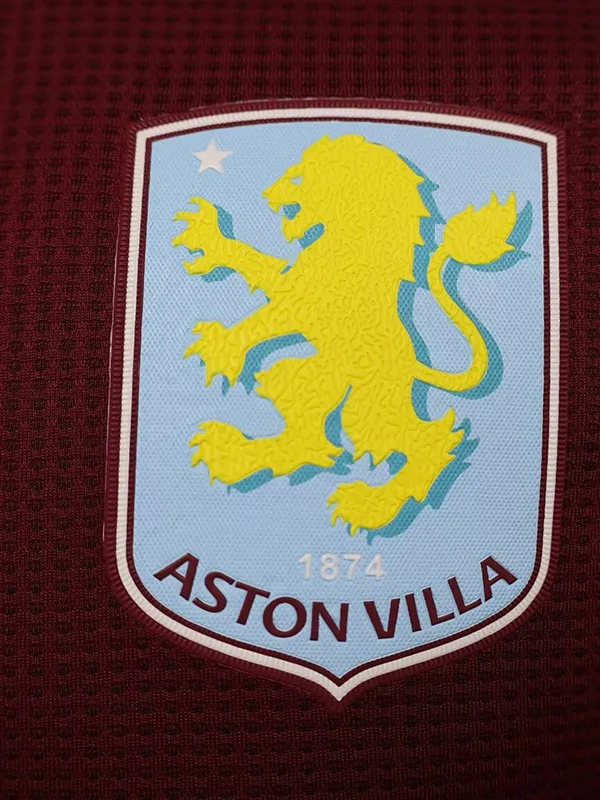 Primera Equipacion del Aston Villa 24/25