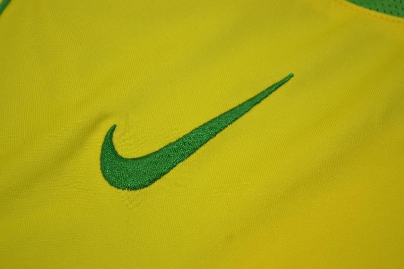Camiseta Retro de Brasil 2004