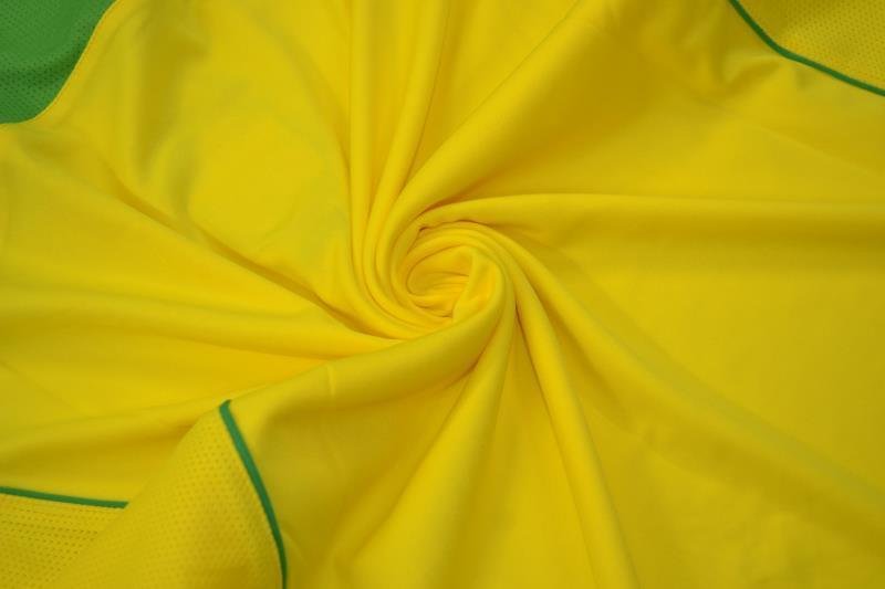 Camiseta Retro de Brasil 2004